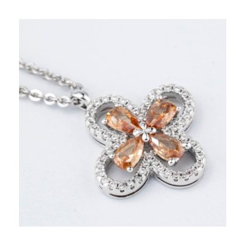 Collana girocollo con quadrifoglio pendente definito da zirconi e fiore centrale peach mod. xgr751t [7730c724]